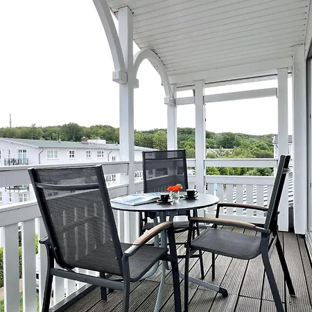 Moderne Mit Balkon Und Wlan In Apartment